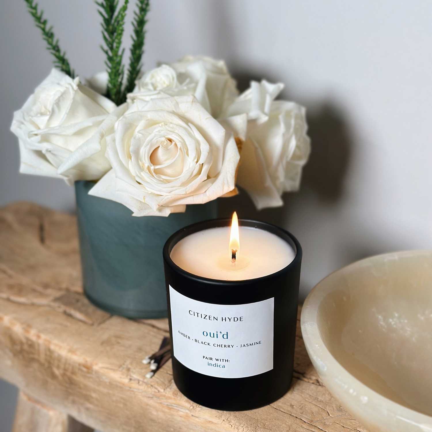 Erb Citizen Hyde Candle - Premium Scented Candle with Currant, Sandalwood & Geranium