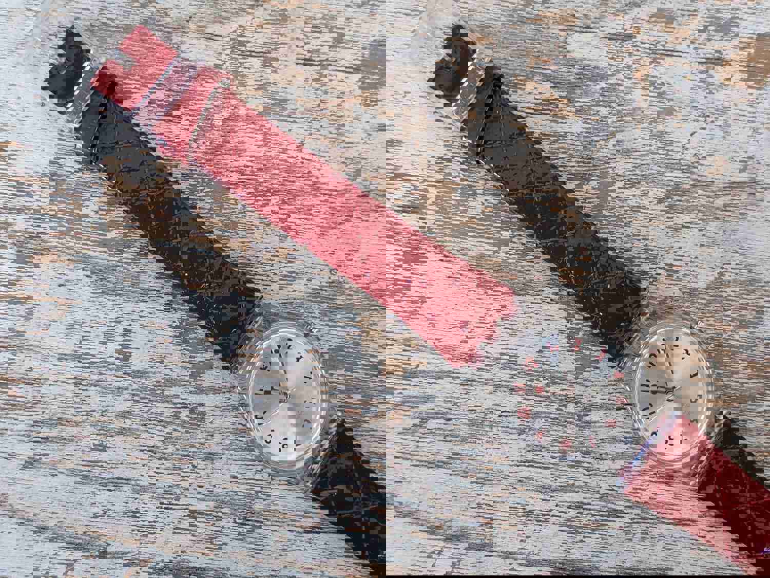 2003 Swatch Strawberry Jam LK243 Slim Ladies Wrist Watch - Red Quilted Leather