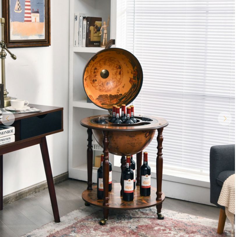 16th Century Italian Wine Cabinet with Wheels