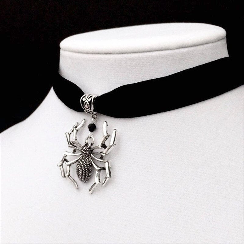 Gothic Spider Choker Black Velvet Necklace - Victorian Punk Statement Jewelry for Women