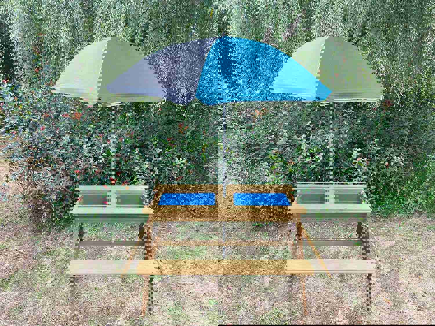 BTExpert Kids 3-in-1 Sand Water Activity Table Wooden Outdoor Convertible Picnic Table Bench with Adjustable Umbrella