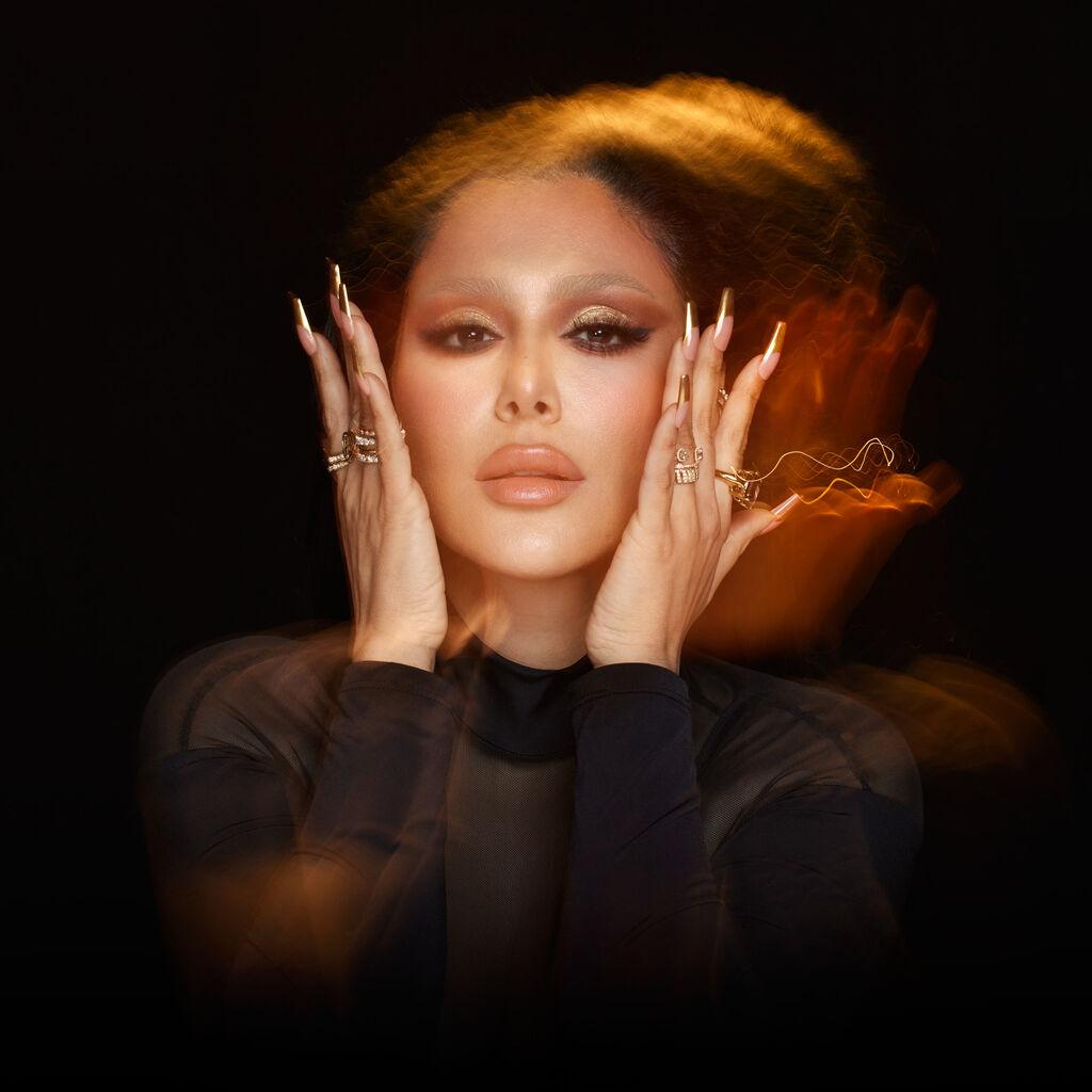 HUDA BEAUTY EMPOWERED EYESHADOW PALETTE