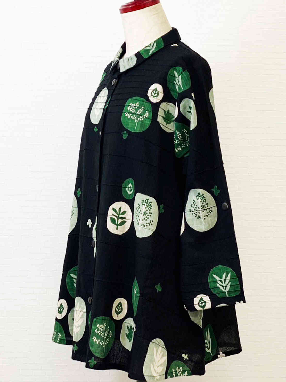 Pintuck Jacket - Leaf Bubble Print - Black