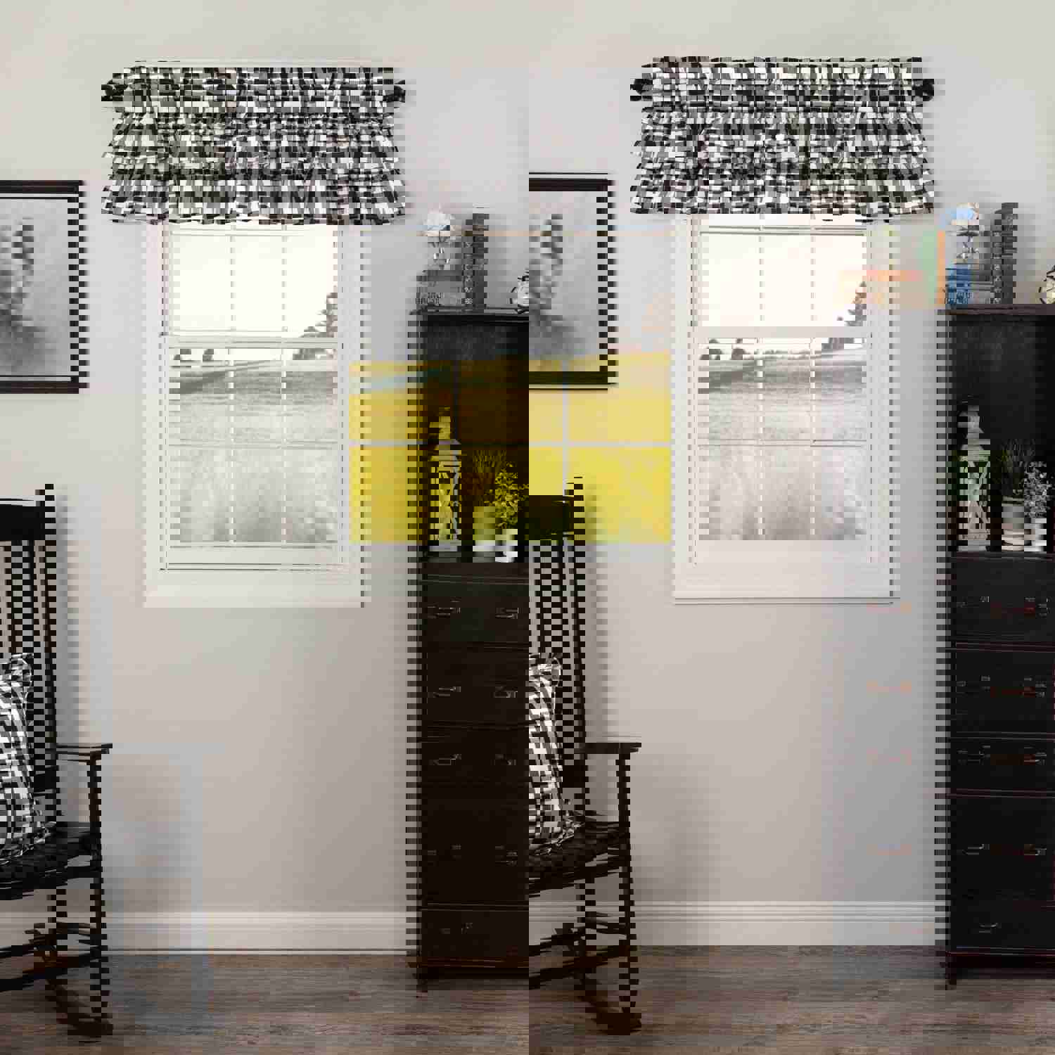 Annie Buffalo Check Black Ruffled Lined Valance 72