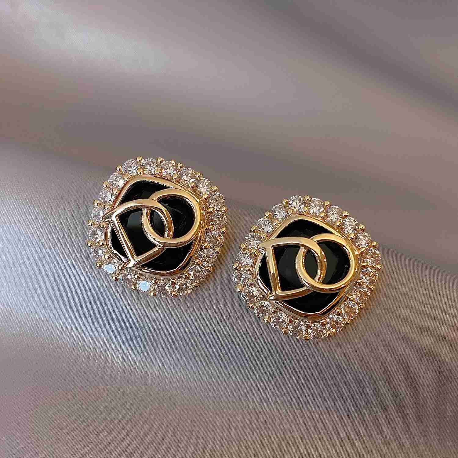 Exquisite Copper Inlaid Zircon Square Black Acrylic Letter Earrings for Women