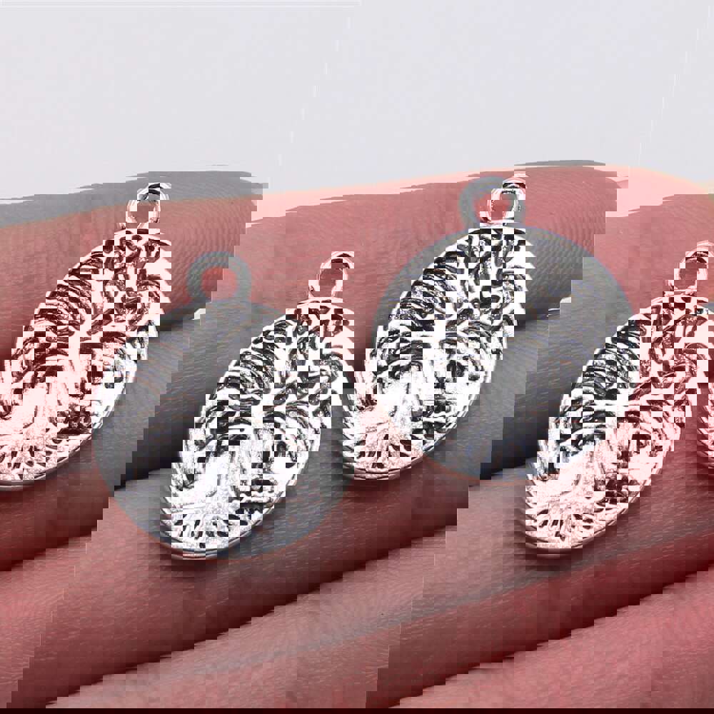 WYSIWYG 10pcs 20x24mm Round Double-Sided Tree Pendant Charms Antique Silver Color For Jewelry Making