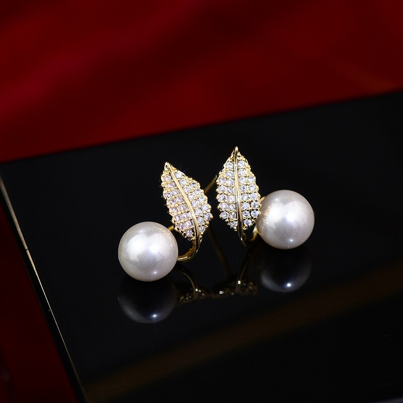 Korea Design Elegant Copper Zircon Leaf Pearl Earrings for Women