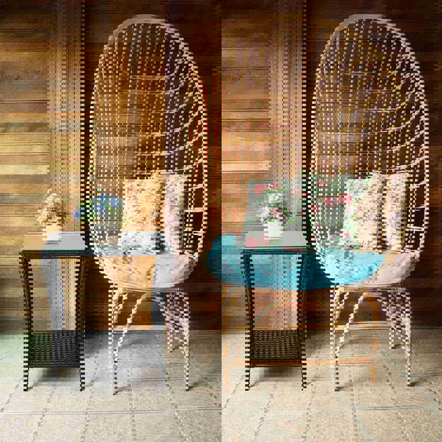 SEGMART Outdoor Wicker Side Table - All Weather Resistant PE Rattan Coffee Table with Storage Shelf