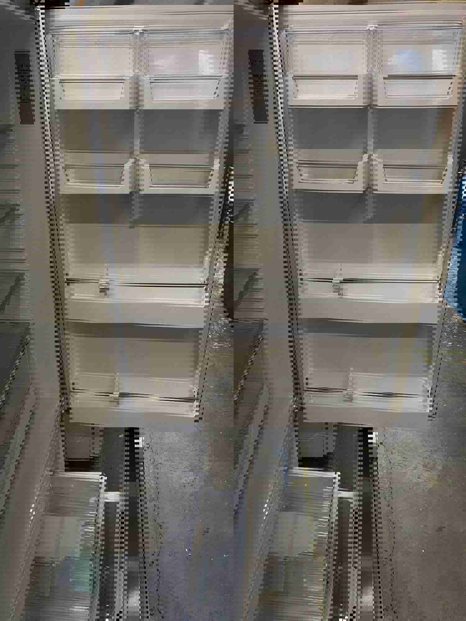 Fisher & Paykel Series 5 Contemporary Series RF170WDRX5N 32 Inch Counter Depth Freestanding Bottom Mount Refrigerator