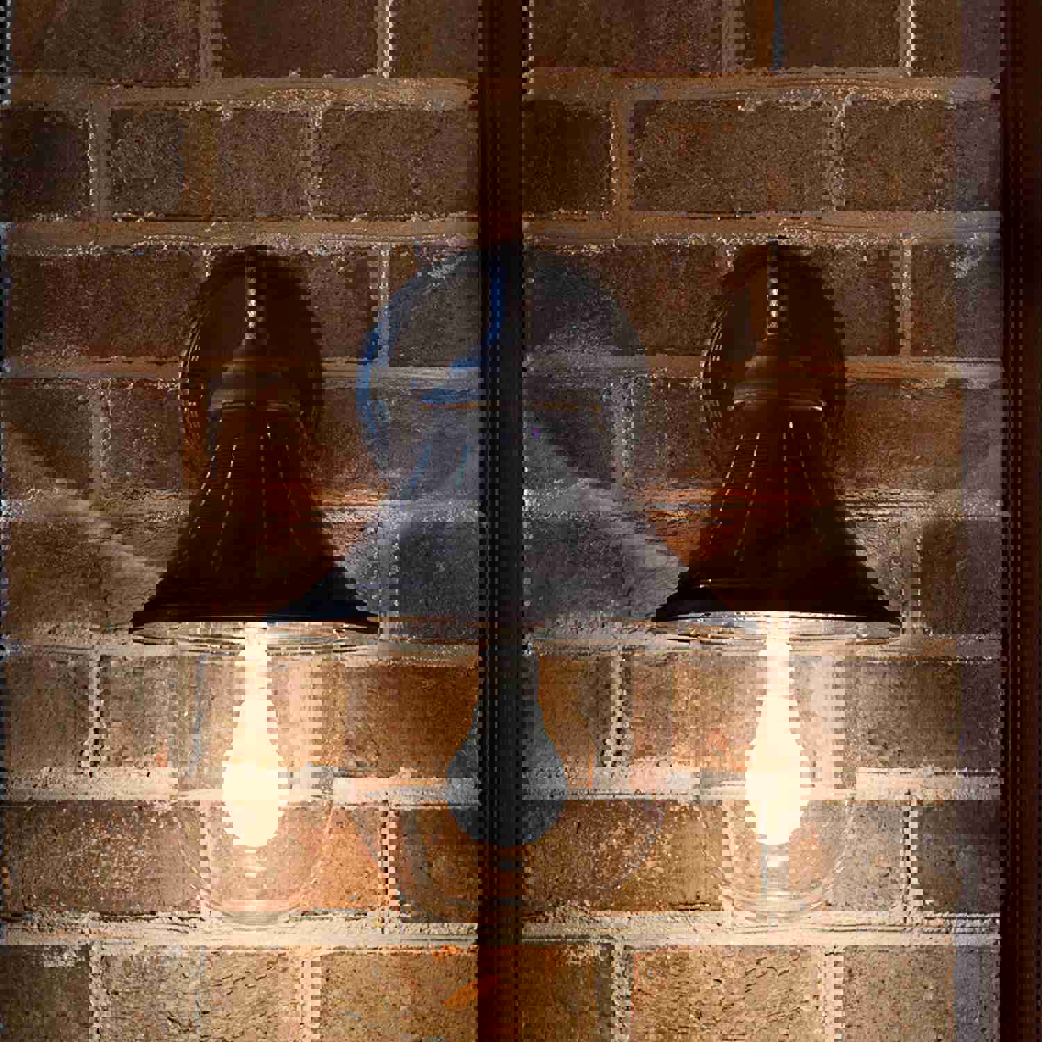 Orion 1-Light Solar Outdoor Wall Sconce - 150 Lumens, 4W, 3.2V, 2700K, Black Finish