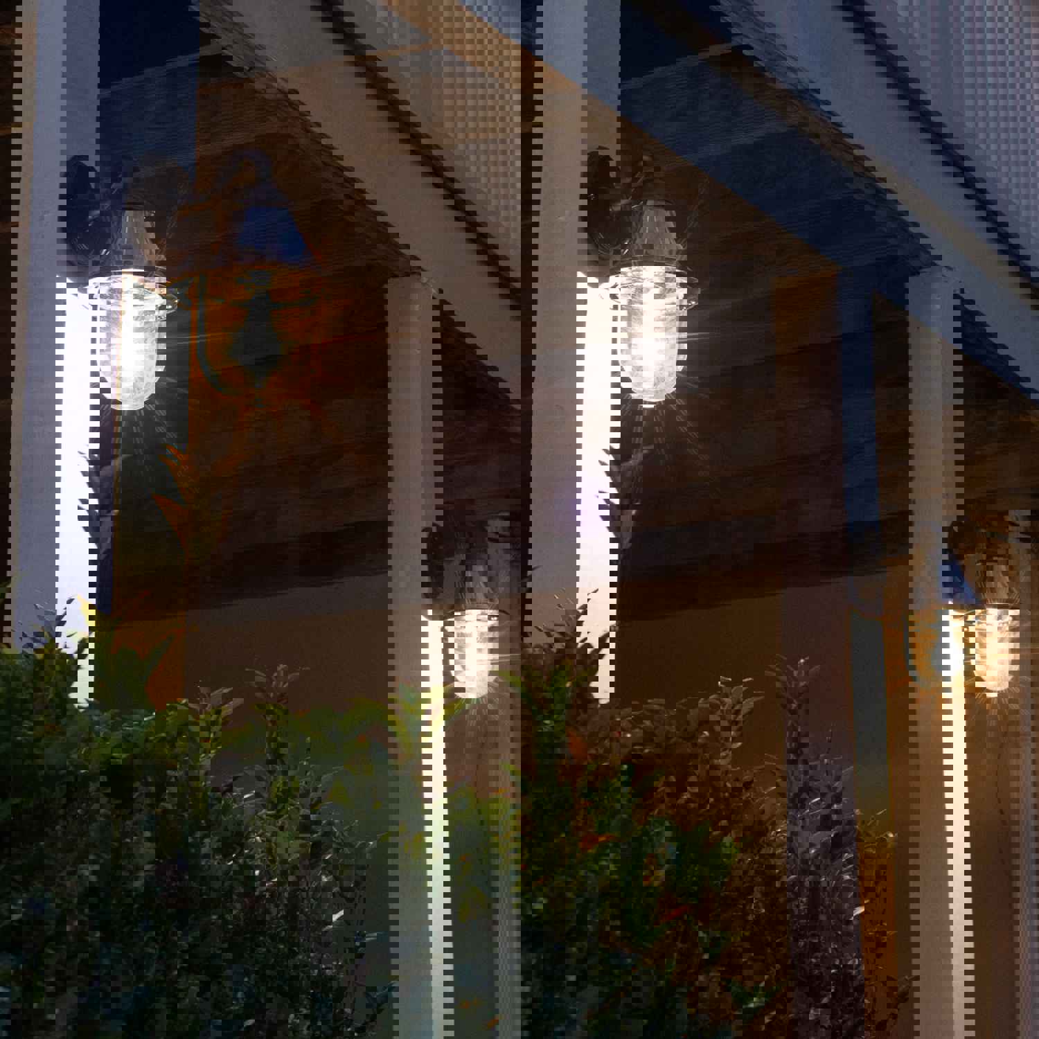 Orion 1-Light Solar Outdoor Wall Sconce - 150 Lumens, 4W, 3.2V, 2700K, Black Finish