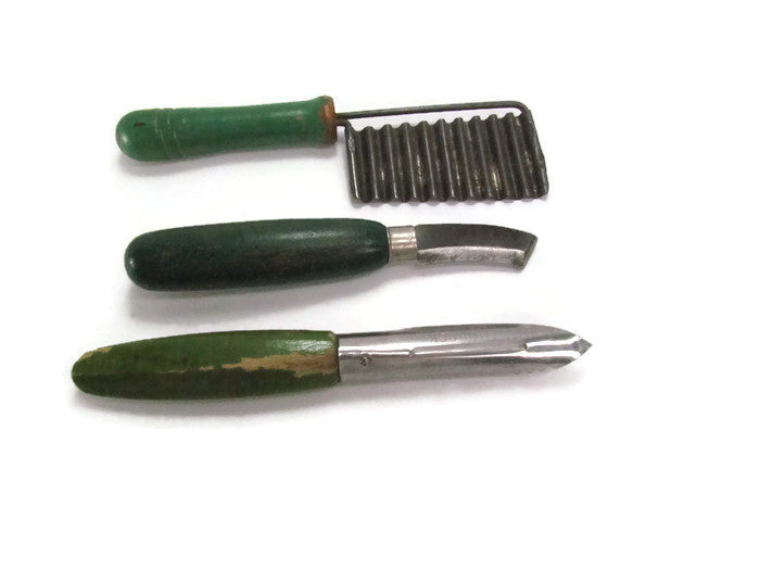 Vintage Green Handle Kitchen Gadgets Set for Cheese and Fruit