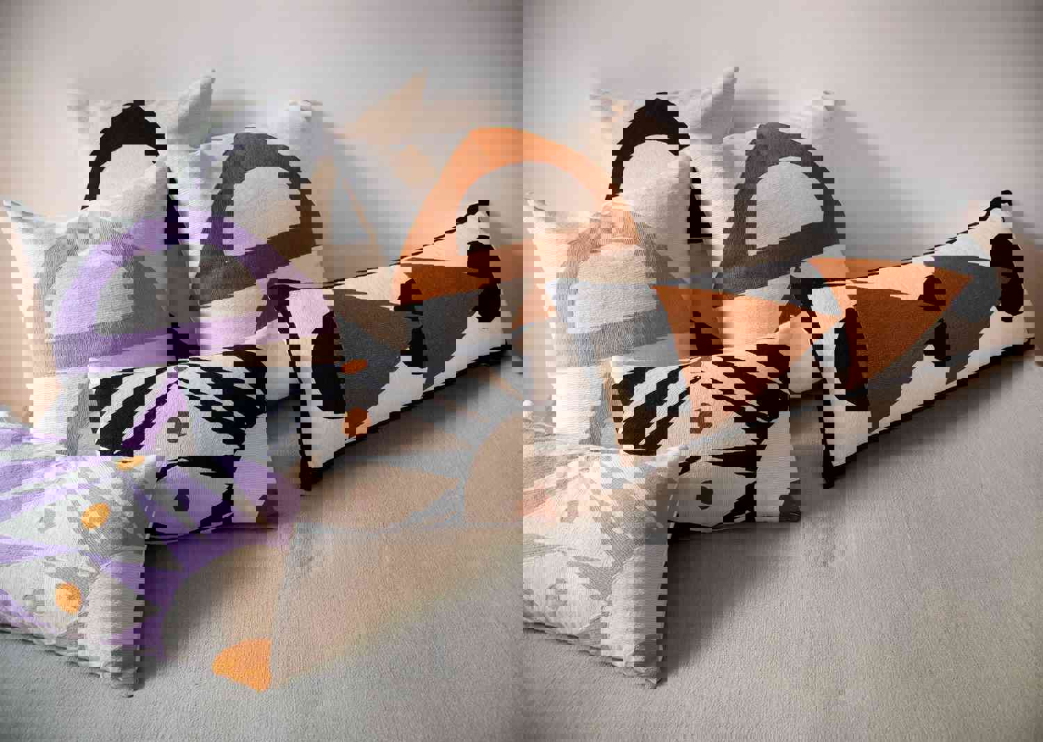 ZAZA LUMBAR PILLOW - BLACK