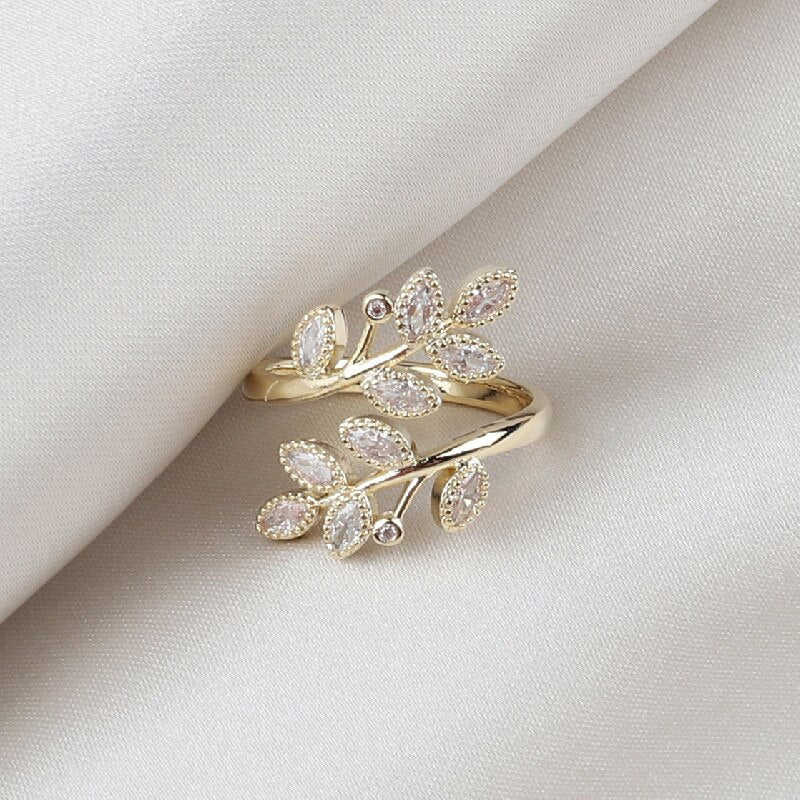 Elegant Women's Green Crystal Leaf Open Ring - Korea Design Jewelry