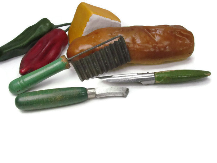 Vintage Green Handle Kitchen Gadgets Set for Cheese and Fruit