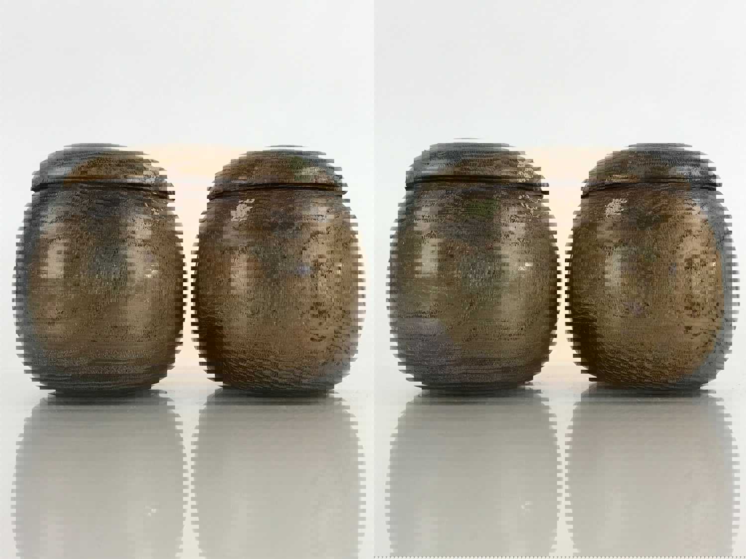 Vintage Japanese Go Stone Goishi Game Piece Set with Wooden Bowls