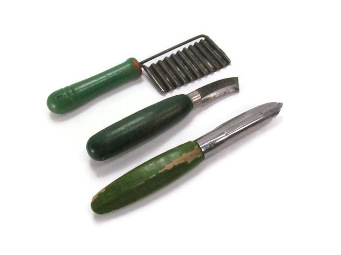 Vintage Green Handle Kitchen Gadgets Set for Cheese and Fruit