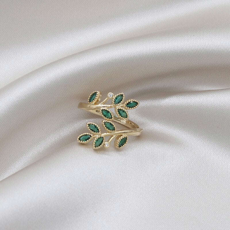 Elegant Women's Green Crystal Leaf Open Ring - Korea Design Jewelry