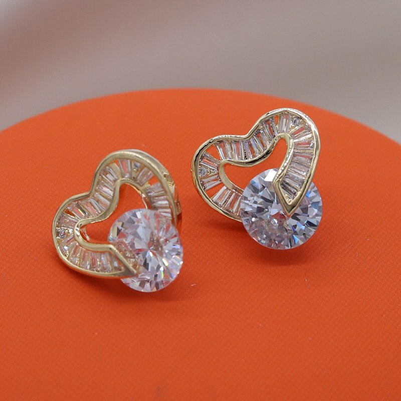 Korea Design 14K Gold Plated Zircon Love Stud Earrings for Women