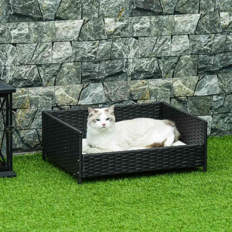 PawHut Rattan Dog Sofa with Washable Cushion for Indoor & Outdoor Use