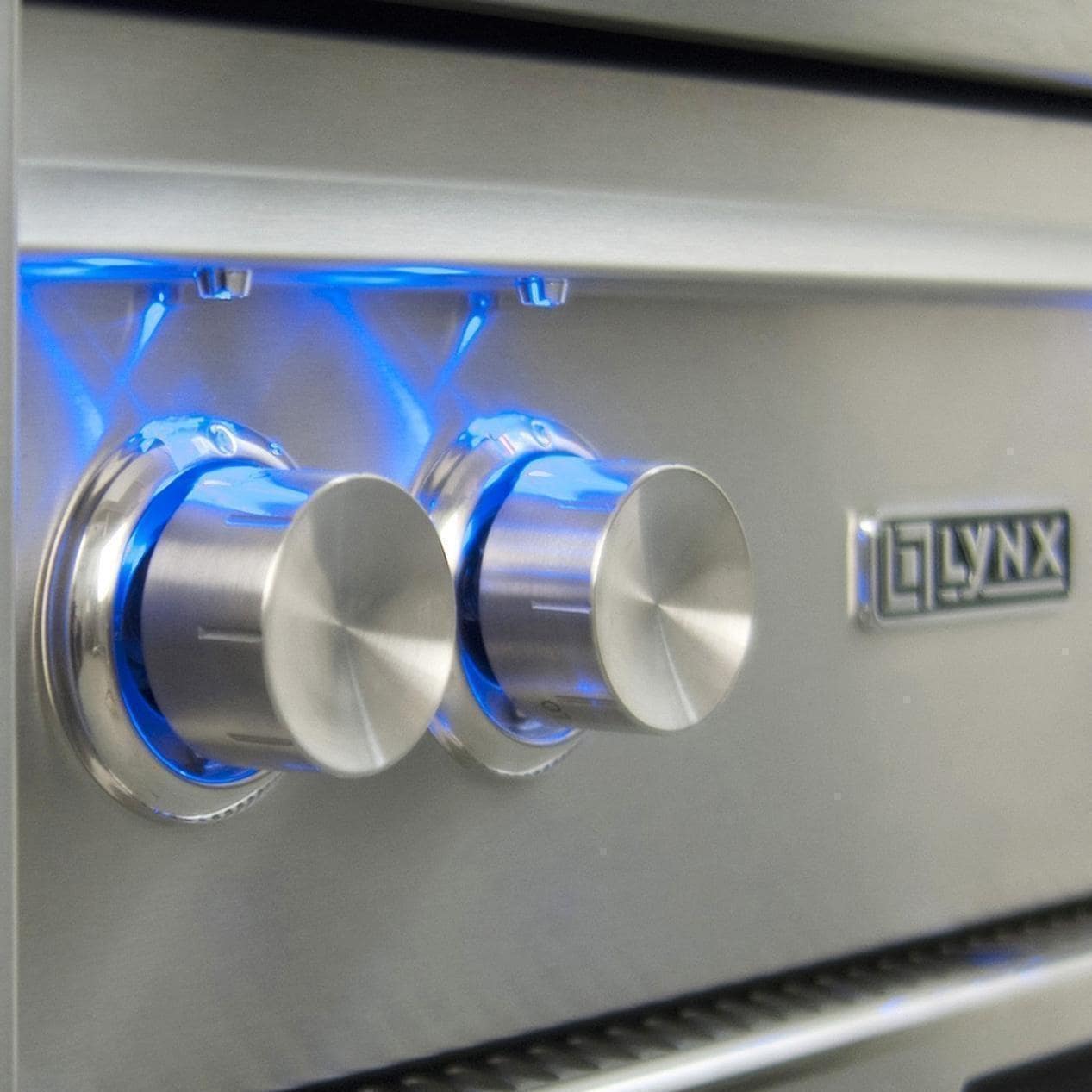 Lynx Professional 36-Inch Built-In Gas Grill With Rotisserie - L36R-3(NG/LP)