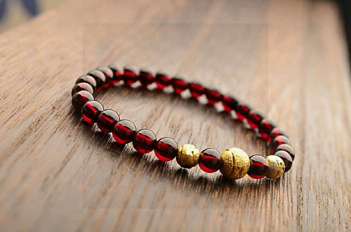 Natural Wine Red Garnet Single Loop Bracelet - 6.7mm Bead Diameter