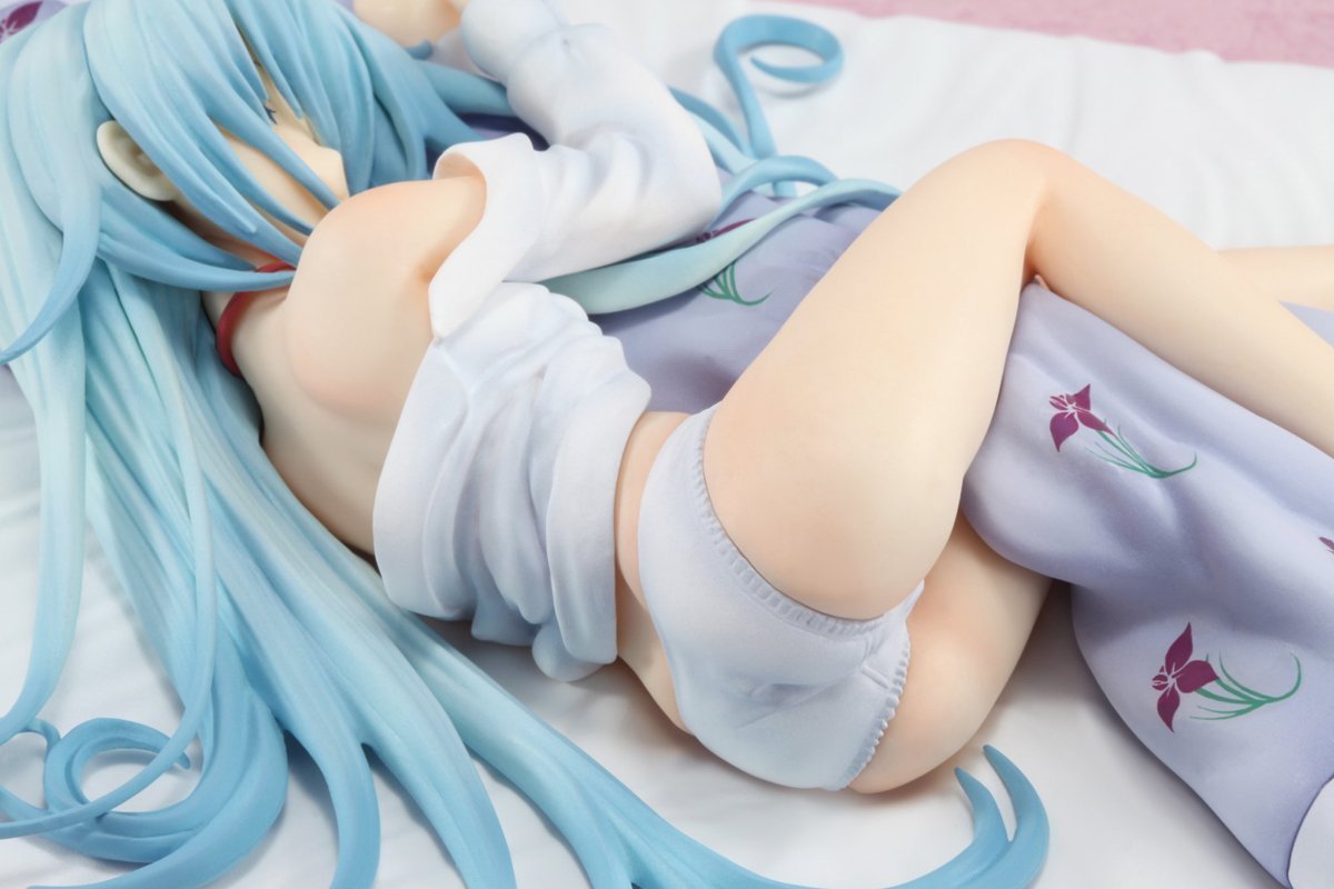 Chara-Ani Toys Works Denpa Towa Erio Ofutonhaguhagu Ver. 1/8 PVC Figure