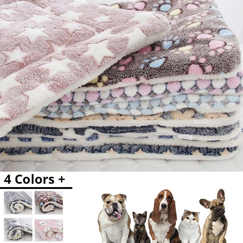 Soft Flannel Pet Blanket with Bear Pattern - Washable & Warm Dog Cat Bed Mat