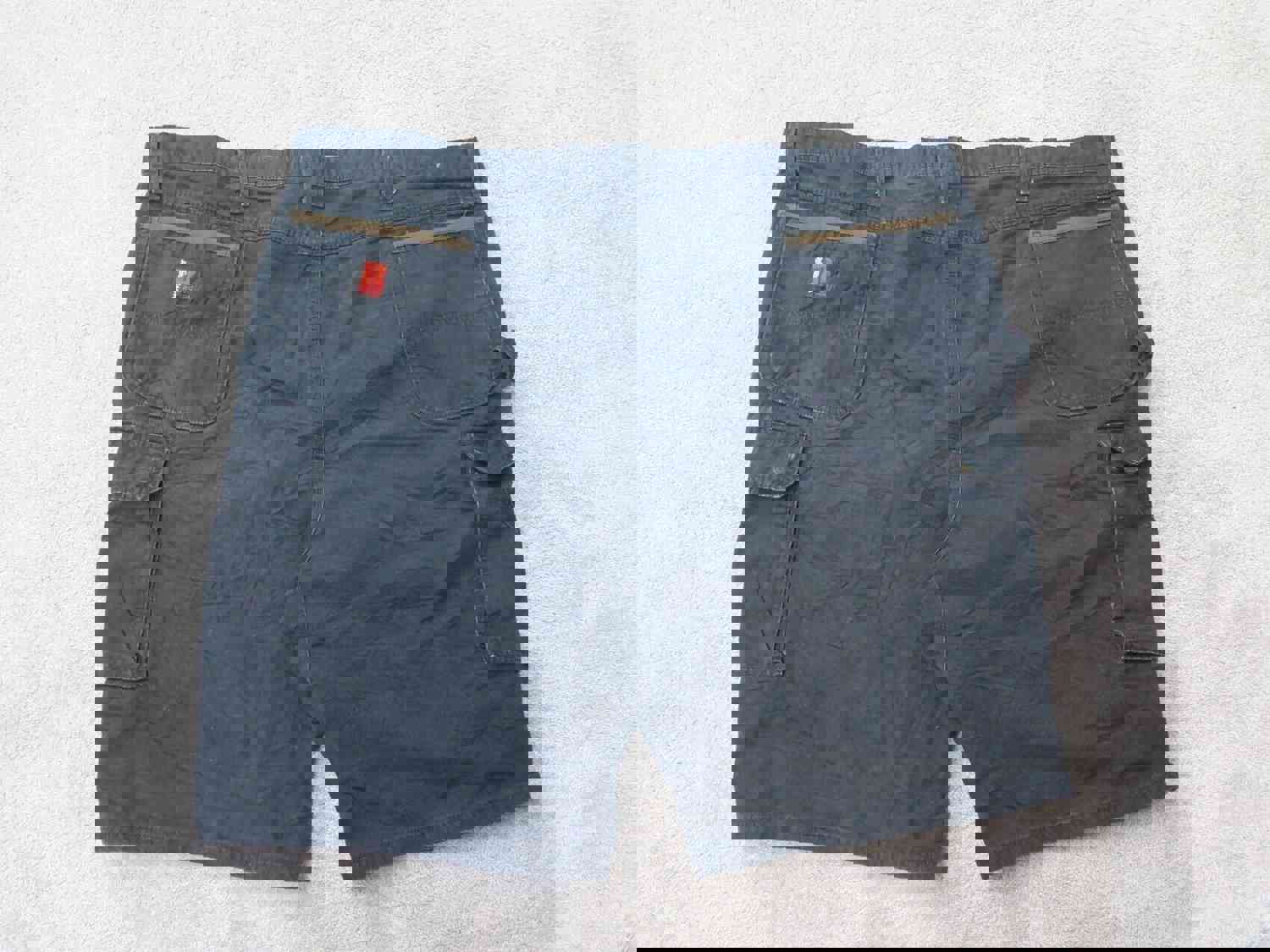 Wrangler Mens High Rise Cargo Shorts - Black, Size 50, 100% Cotton