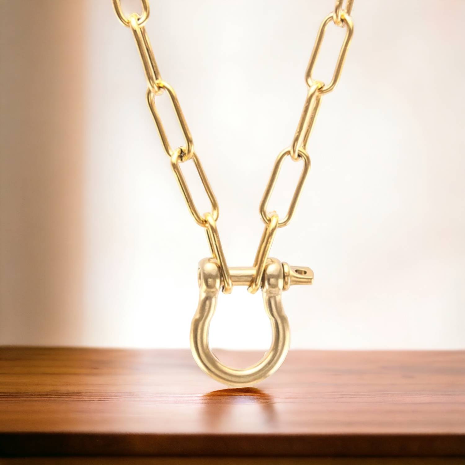 Thunderbolt Necklace - Elegant Equestrian Horse Bit Pendant with Gold/Silver Chain