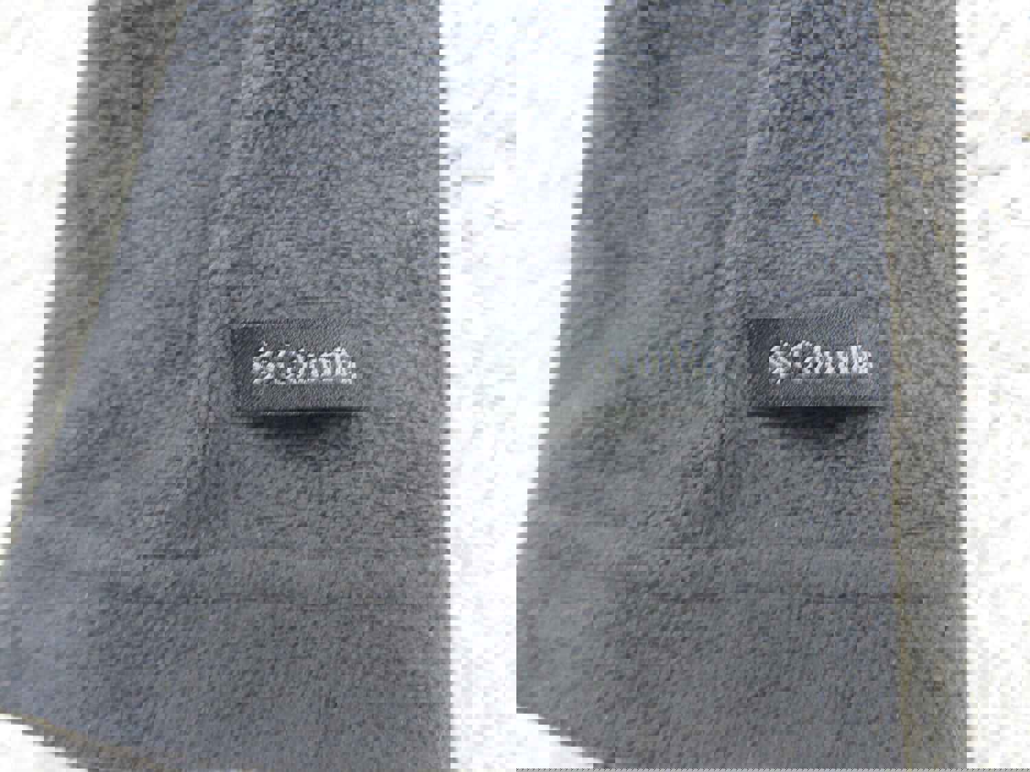 Columbia Women's Medium Black Lightweight Long Sleeve V-Neck Tee Top