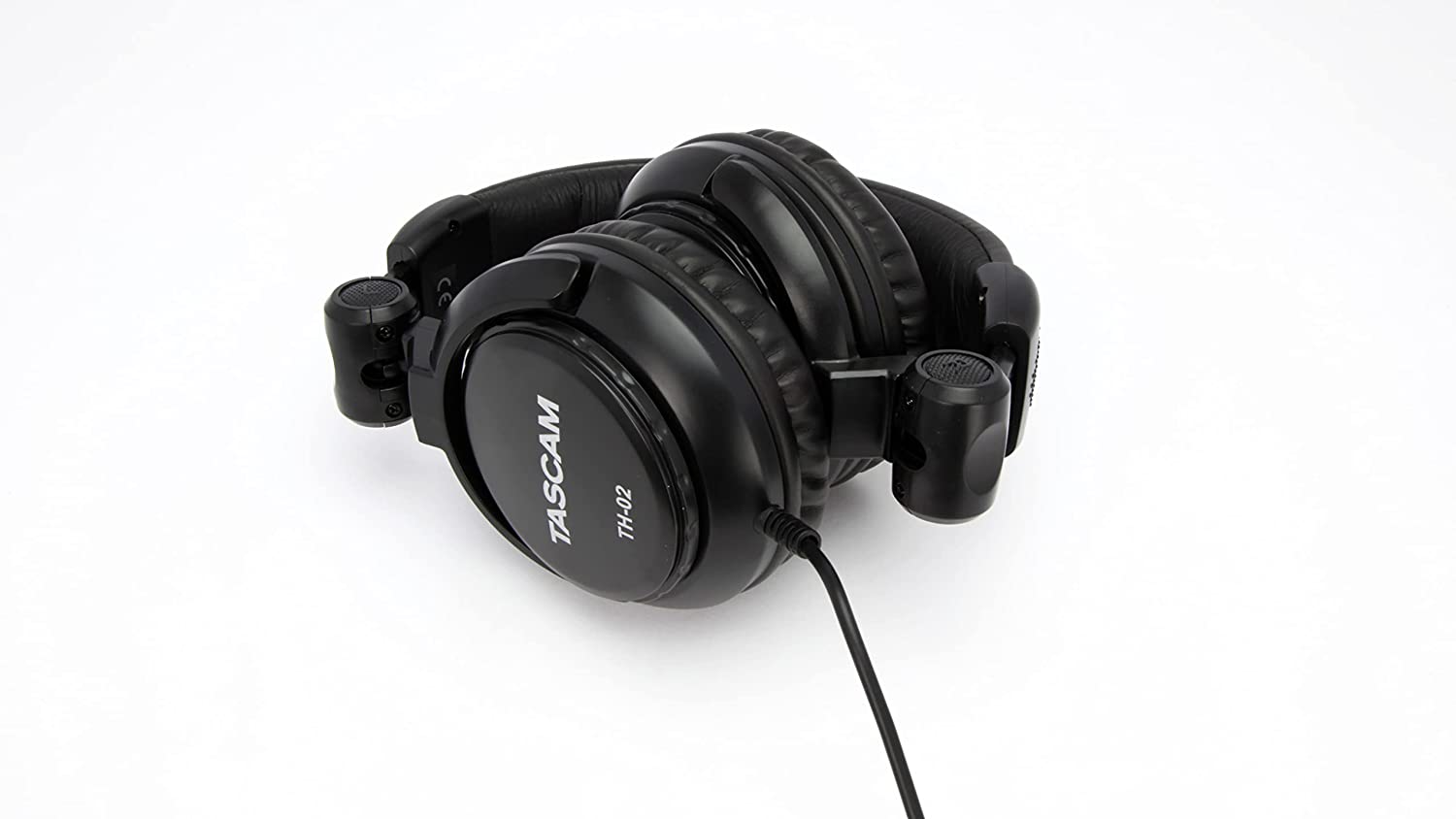 Tascam TH-02 Closed Back Studio Headphones, Black