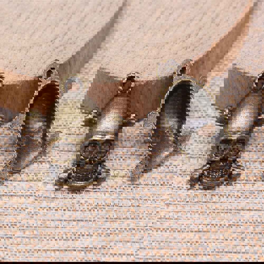 WYSIWYG 10pcs 20x18mm Skull Pendant Charms Antique Silver Color For Jewelry Making