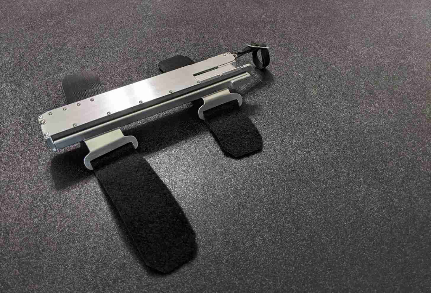 Auto Hook V1 - Telescopic Sleeve Gadget for Extended Reach