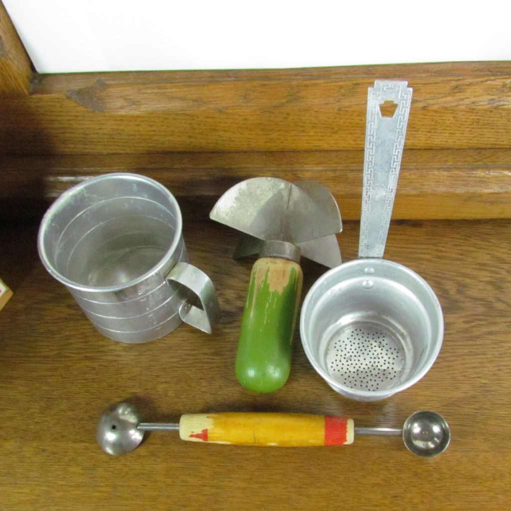 Vintage Kitchen Gadget Set - Measuring Cup, Strainer, Melon Ball, 4 Blade Chopper