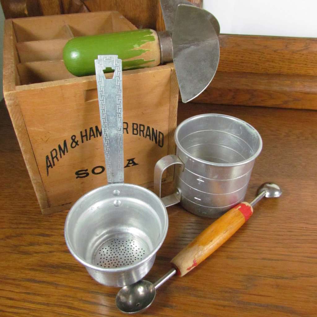 Vintage Kitchen Gadget Set - Measuring Cup, Strainer, Melon Ball, 4 Blade Chopper