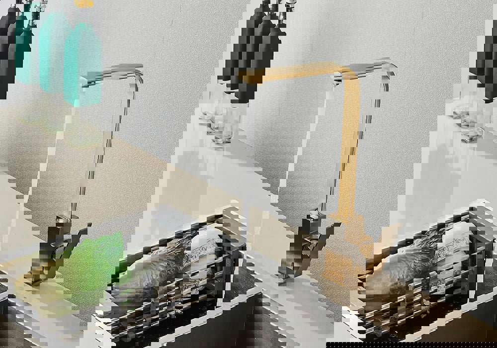 MIRODEMI® Single Lever 360 Rotate Deck Mount Kitchen Faucet