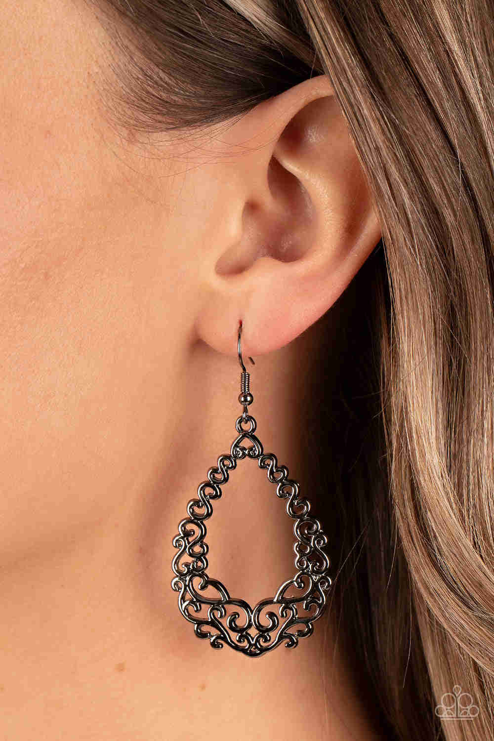 Granada Garland - Black Paparazzi Earrings