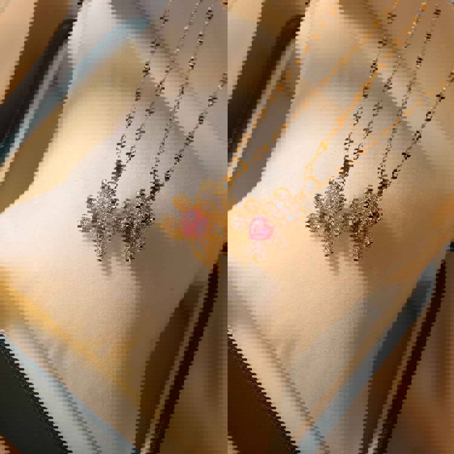 Women's Fashion Temperament Bear Shape Pendant Necklace