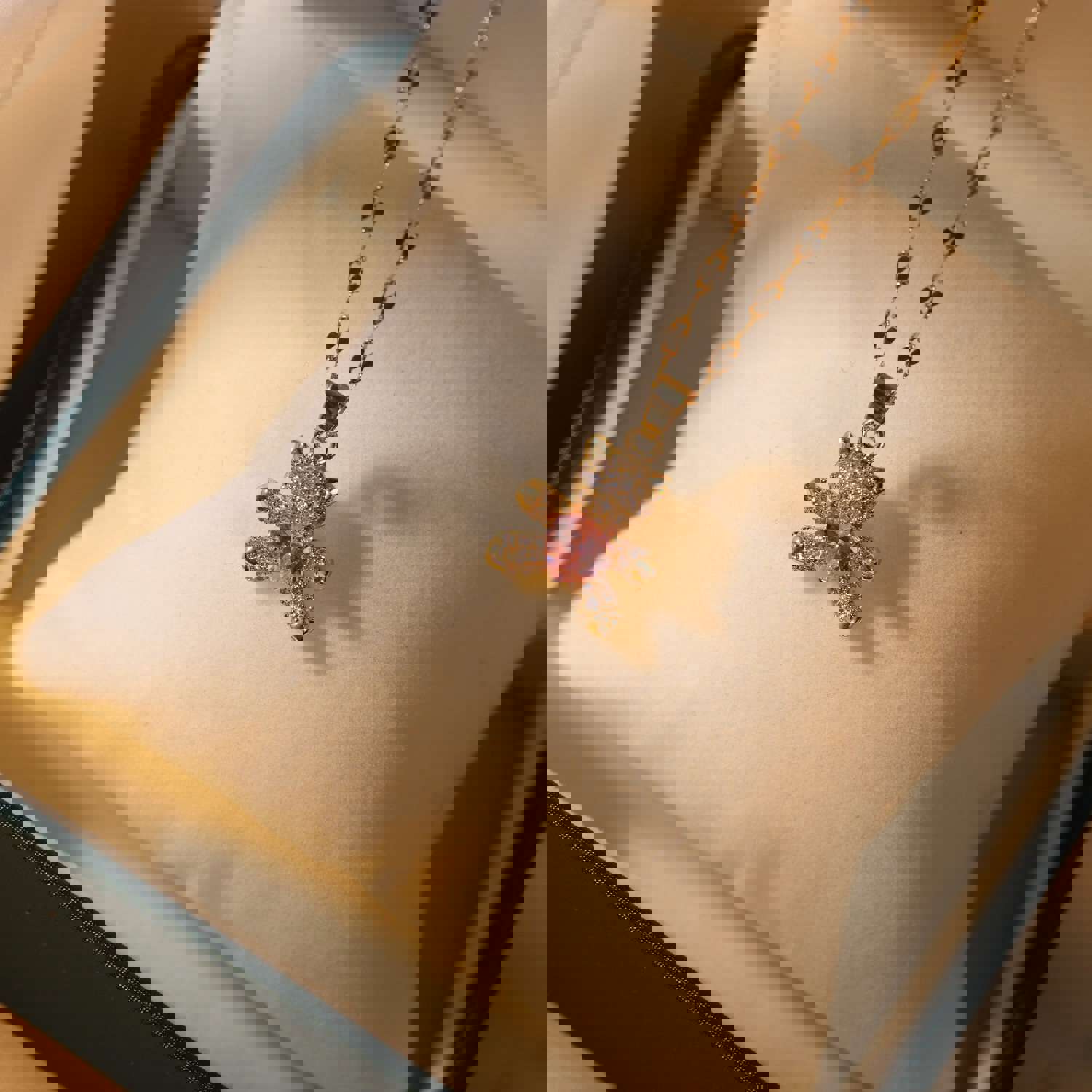 Women's Fashion Temperament Bear Shape Pendant Necklace