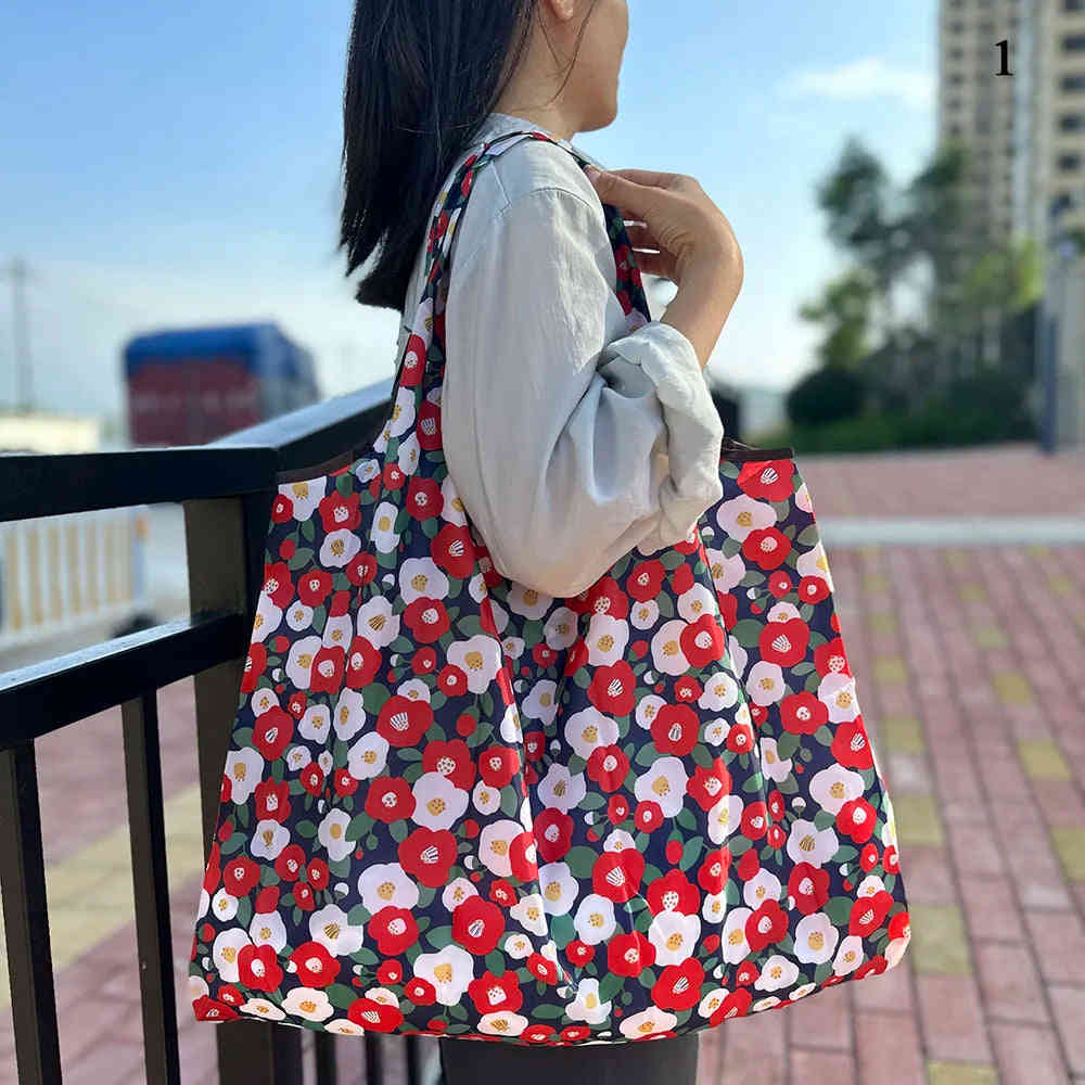 Reusable Eco Shopping Tote Bag with Floral Pattern - Large Capacity Waterproof Grocery Bag for Women