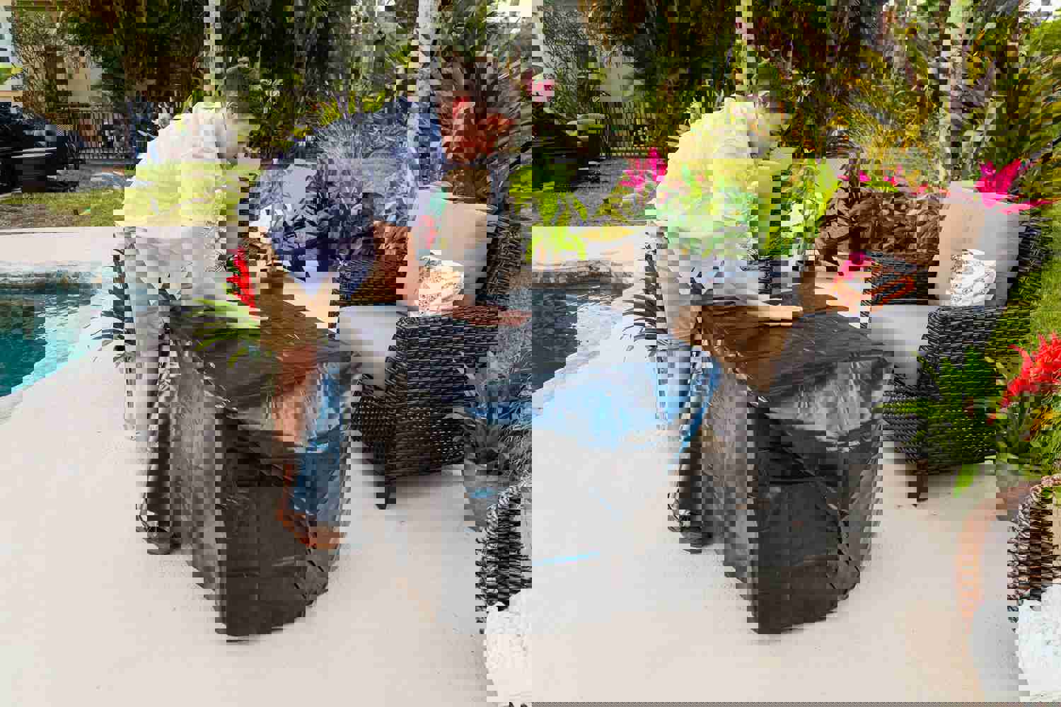 Endless Summer Chesapeake 30 in. Propane Gas Fire Pit Table