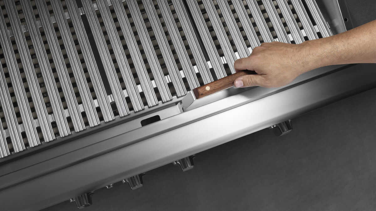 DCS 36 Inch Series 7 Natural Gas Grill with Sear Burner and Rotisserie