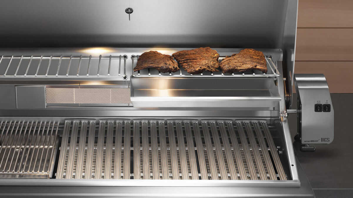 DCS 36 Inch Series 7 Natural Gas Grill with Sear Burner and Rotisserie