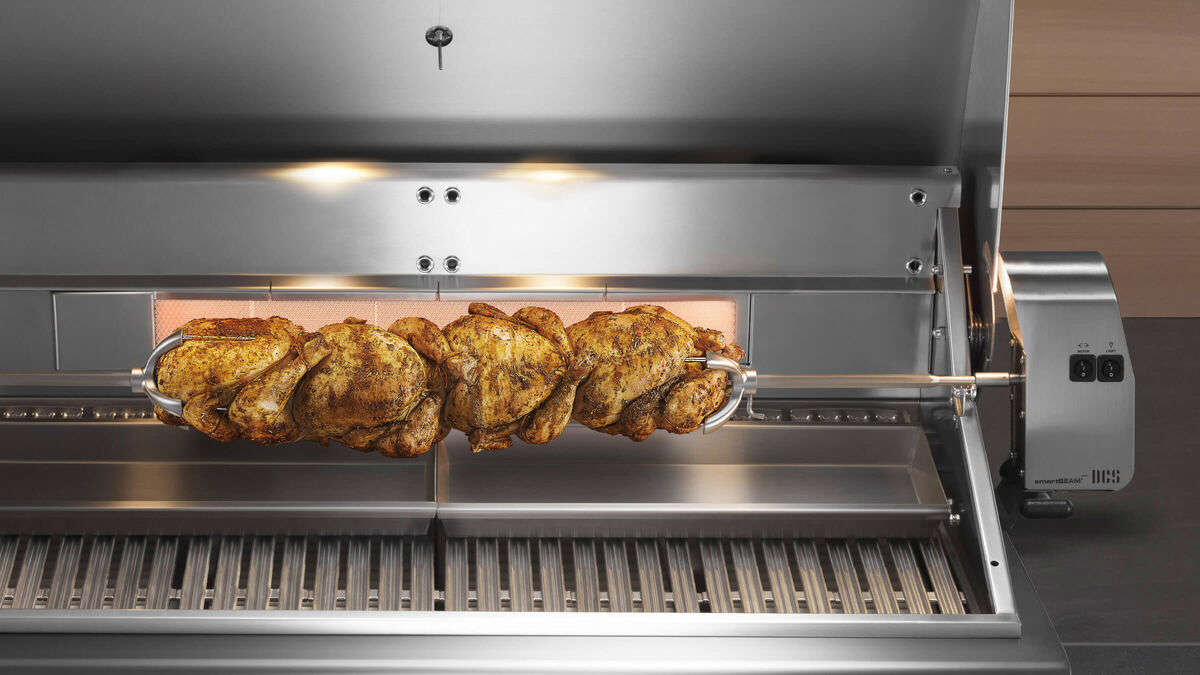 DCS 36 Inch Series 7 Natural Gas Grill with Sear Burner and Rotisserie