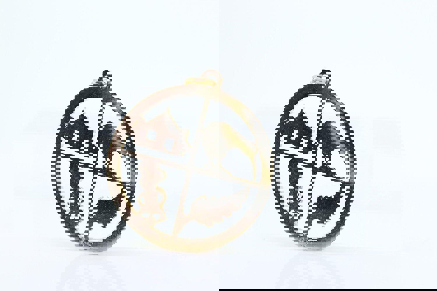 14k Gold New Zealand Themed Pendant Medallion with Kiwi Bird and Fern Design