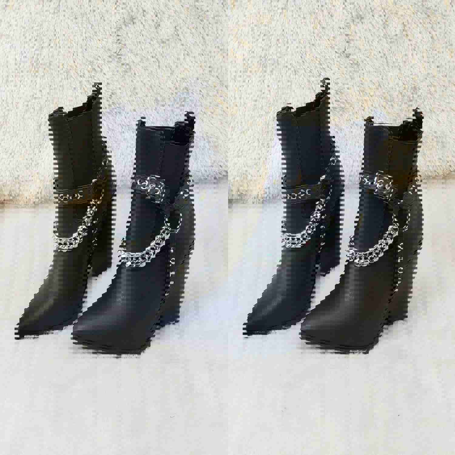 Dimitri Western Chain Strap Cowboy / Cowgirl Pull Ankle Boots Black 6-11