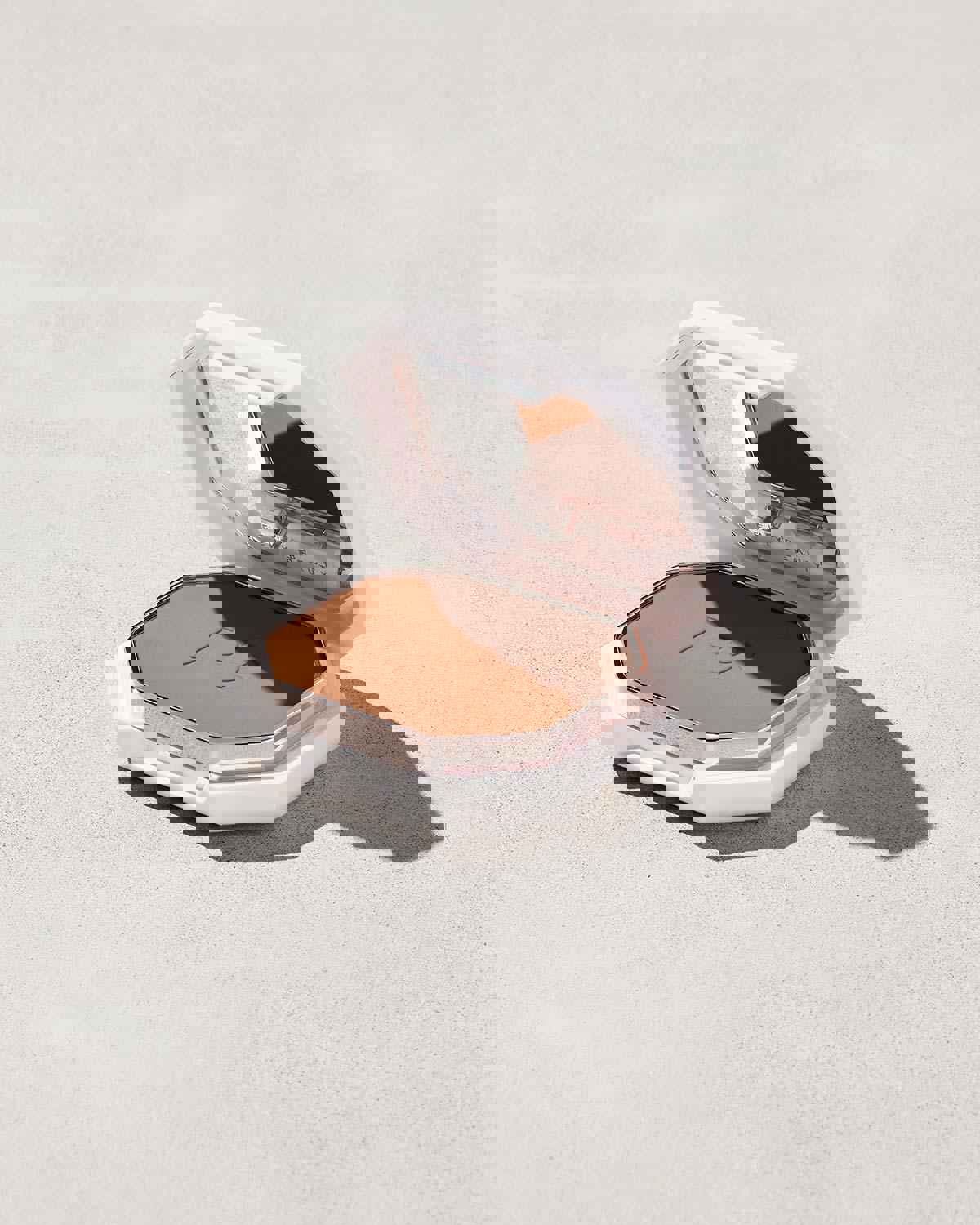 FENTY BEAUTY BY RIHANNA PRO FILT’R SOFT MATTE LONGWEAR POWDER FOUNDATION (380)