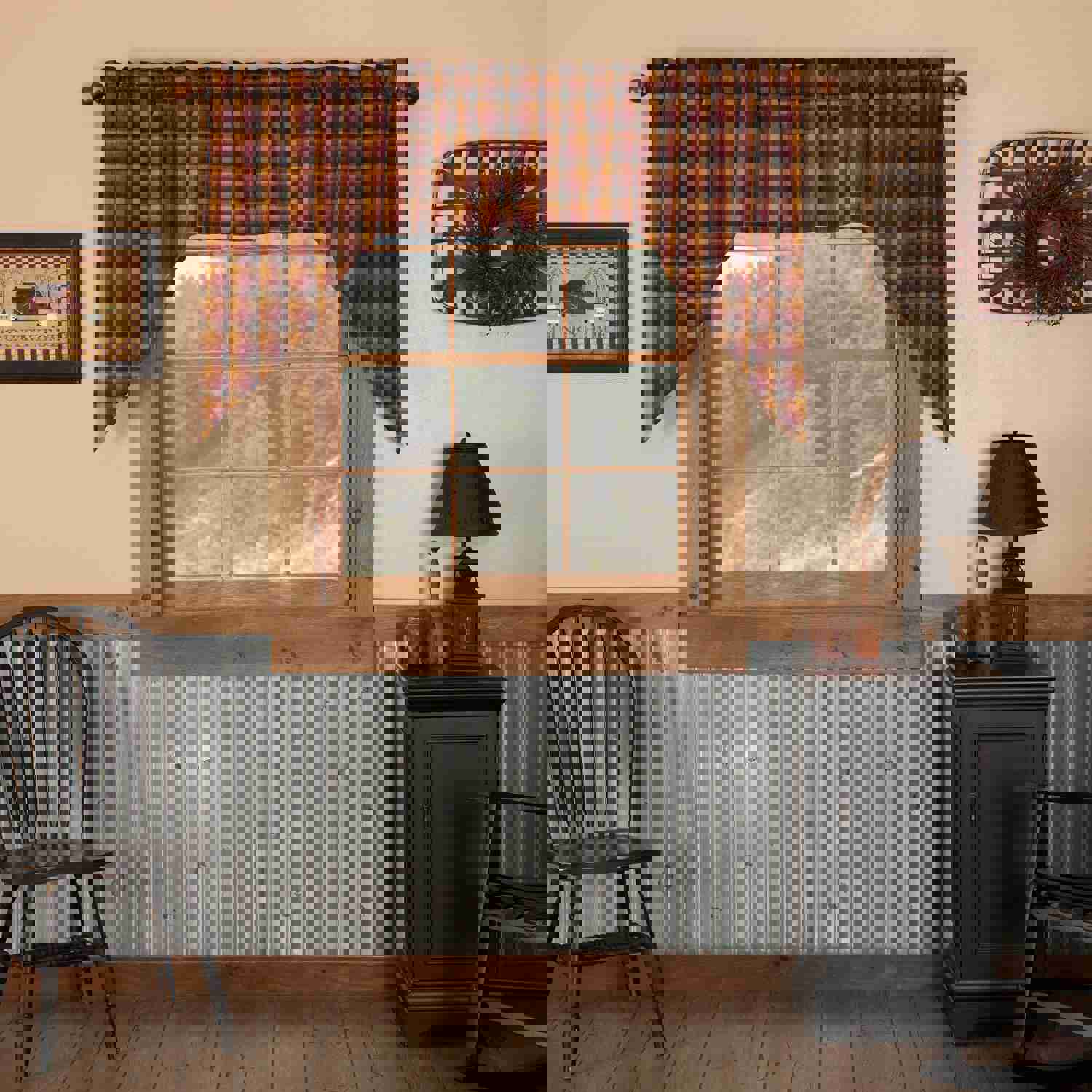 Heritage Farms Primitive Check Swag Set of 2 - 36x36x16