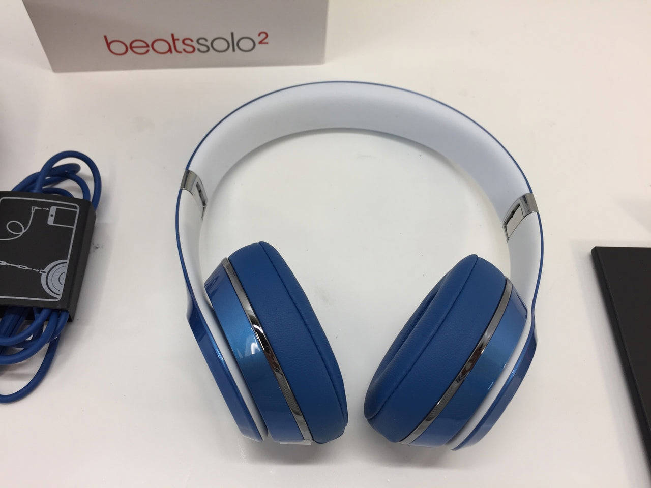 Beats by Dr. Dre Solo2 Wired On-Ear Headphone Luxe Edition Blue ML9F2AM/A NOB